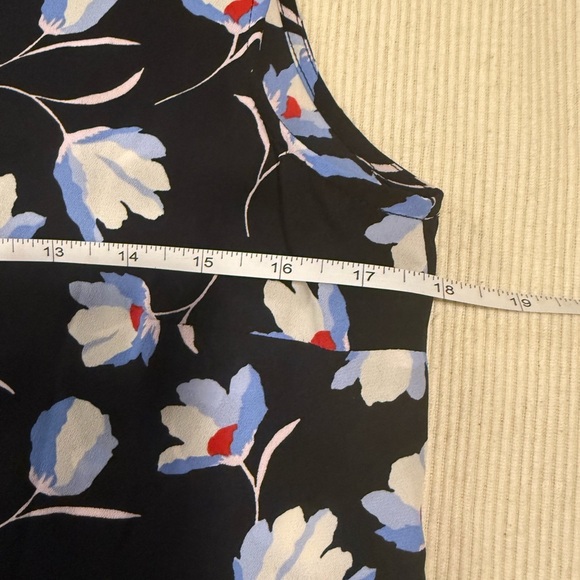 Talbots White and Red Sleeveless Blouse with Mandarin Collar - Picture 5 of 10